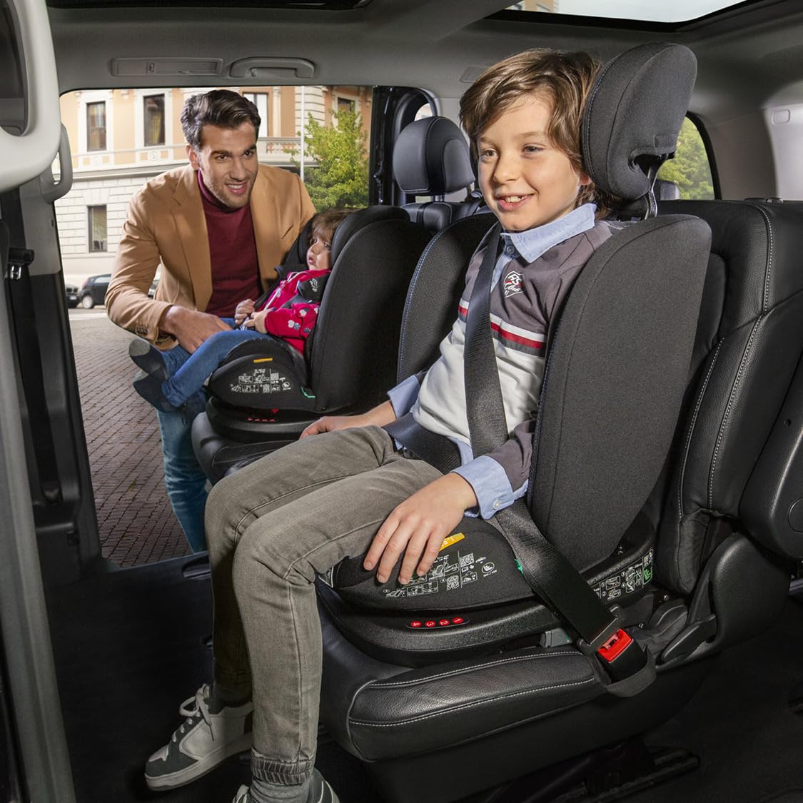 Chicco Mokita i-Size – Kindersitz mit ISOFIX, 76–150 cm (10–36 kg), ab 15 Mon., Gruppe 1/2/3, inkl. Einsatz, Farbe Schwarz
