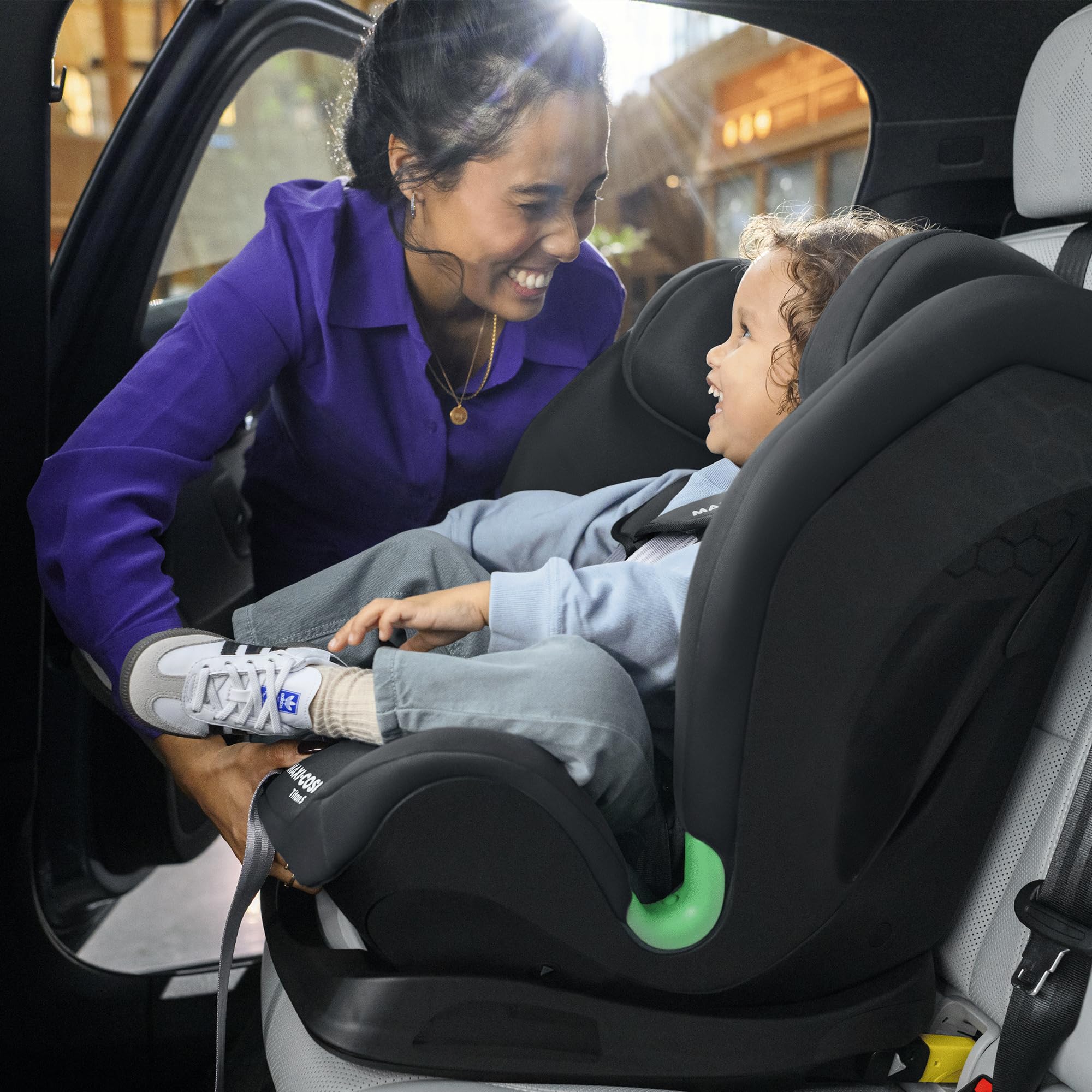 Maxi-Cosi Titan S Comfort i-Size – mitwachsender ISOFIX Kindersitz 76–150 cm, 15 Mon.–12 J., 5 Sitzpositionen & 13 Kopfstützen, Authentic Black